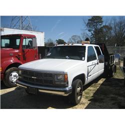 2000 CHEVROLET 3500 S/A CREW CAB FLATBED