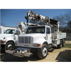 1992 INTERNATIONAL 4900 T/A DIGGER DERRICK TRUCK