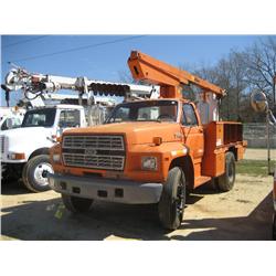 1988 FORD F600 S/A BUCKET TRUCK