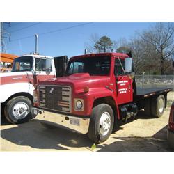 1987 INTERNATIONAL S1700 S/A FLATBED