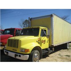 1993 INTERNATIONAL 4700 VAN TRUCK