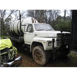 1982 FORD F700 HERBICIDE TRUCK