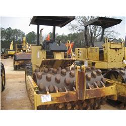 CAT CP433C VIBRATORY ROLLER