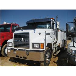 1995 MACK CH613 SERVICE TRUCK