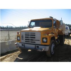 1989 INTERNATIONAL 4955 S/A WATER TRUCK