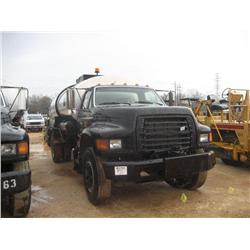 1995 FORD F800 S/A DISTRIBUTOR TRUCK