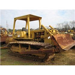 KOMATSU D53P CRAWLER TRACTOR