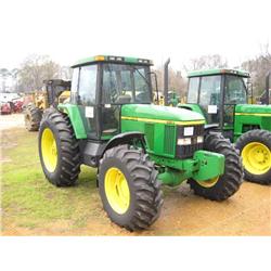 JOHN DEERE 7210 4X4 FARM TRACTOR