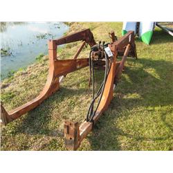 IHC LOADER ATTACHMENT