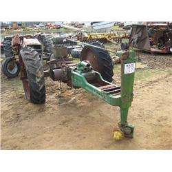 JOHN DEERE MODEL B FARM TRACTOR