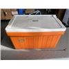 Image 1 : ORANGE COLEMAN COOLER