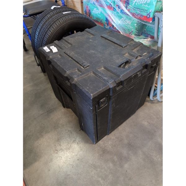 LARGE BLACK ROAD CASE