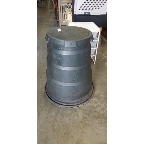 COMPOSTING BIN
