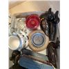 Image 2 : BOX OF VARIOUS COLLECTIBLES