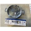 Image 1 : 2 NEW 13.5 INCH CARBON STEEL PANS AND NEW ICO 1L WHIPPED CREAM DISPENSER
