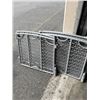 Image 2 : 6 PANEL KID PEN AND BABY GATE