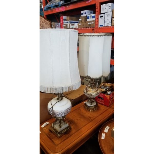 2 LAMPS