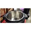 Image 2 : INSTANT POT 6QT WIFI 10 IN 1 PRESSURE COOKER TESTED AND WORKING