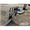 Image 2 : HLA DE50BO500 SKID STEER BALE SPEAR