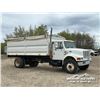 Image 2 : 1999 INTERNATIONAL 4700 S/A GRAIN TRUCK