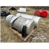 Image 3 : (2) ALUMINUM TRUCK FUEL TANKS