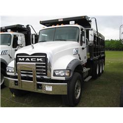 2007 MACK CTP713 TRI-AXLE DUMP