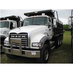 2007 MACK CTP713 TRI-AXLE DUMP
