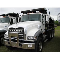 2007 MACK CTP713 TRI-AXLE DUMP