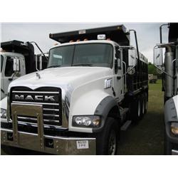 2007 MACK CTP713 TRI-AXLE DUMP