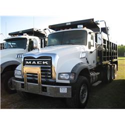2007 MACK CTP713 TRI-AXLE DUMP