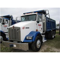 2007 KENWORTH T800B TRI-AXLE DUMP