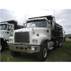 2006 INTERNATIONAL 5500I TRI-AXLE DUMP