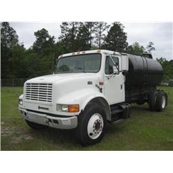 1996 INTERNATIONAL 4700 S/A WATER TRUCK