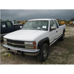 1993 CHEVROLET 2500 4X4 EXTENDED CAB PICKUP
