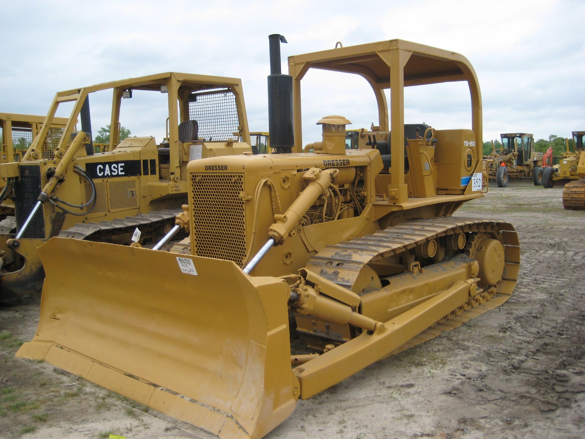 DRESSER TD15C CRAWLER TRACTOR dresser-td15c-crawler-tractor