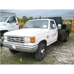 1990 FORD SUPER DUTY FLATBED TRUCK