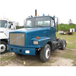 1990 WHITE/GMC S/A TRUCK