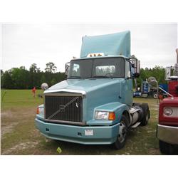 1990 VOLVO S/A TRUCK TRACTOR