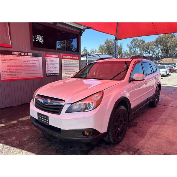 2011 SUBARU OUTBACK