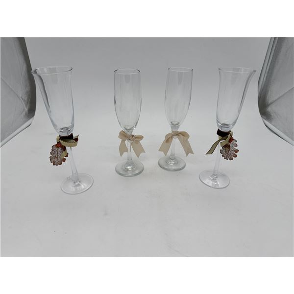 2 Wedding glasses with ribbon, 2 Wedding glasses with metal leaves