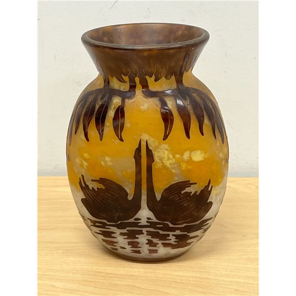 Charder Le Verre Francais Swan Cameo Glass Vase - Charles Schneider
