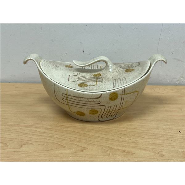 Red Wing USA Mid Century Casserole with Lid - lid has small chip - approx: 11.5"W