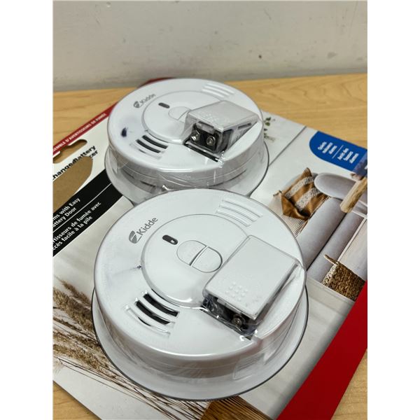 2 New Kidde Smoke Alarms with Batteries