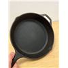 Image 2 : Lodge USA Cast Iron Skillet 10"