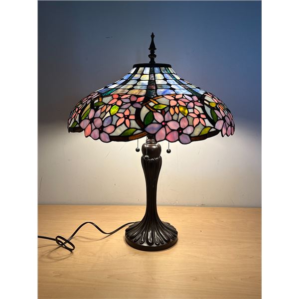 Tiffany Style Table Lamp - Works - Approx: 20"W 26.5"T