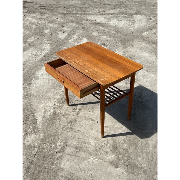 Mid Century Teak Entry / Side Table - Approx: 25x15 & 21.25"T (see all photos)