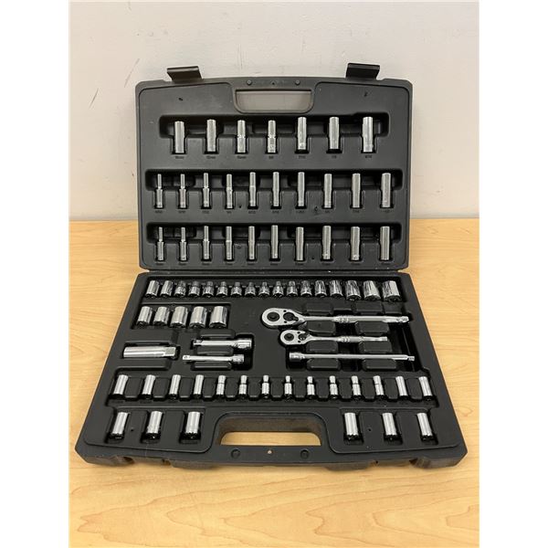 Stanley Tool Set - looks complete - see all photos