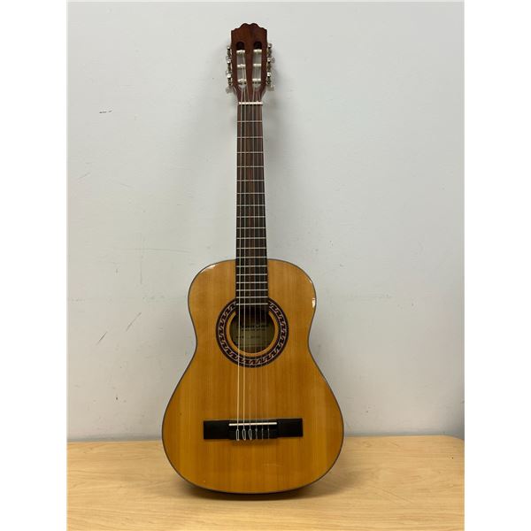Beaver Creek Guitar - BCTC401 - approx: 34.5 x 12.25" see all photos