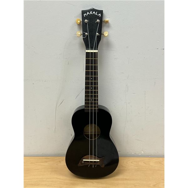 Makala Dolphin Ukulele MK-SD (see all photos)