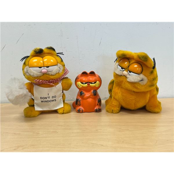 3 Garfield The Cat Items - 2 Stuffies and 1 Ceramic - tallest 8.5"